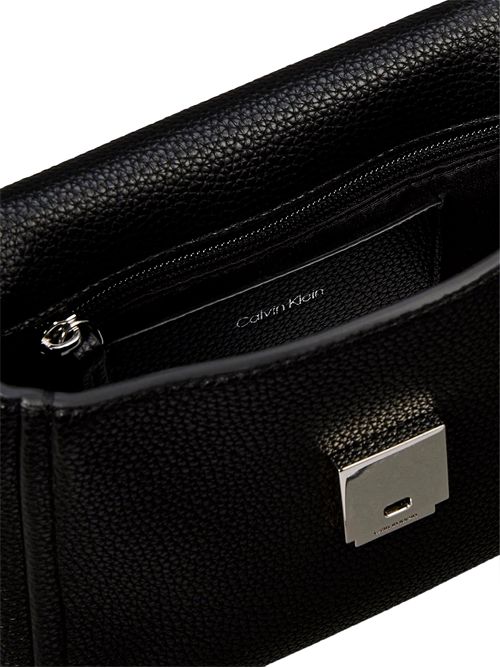 CALVIN KLEIN grained shoulder bag CALVIN KLEIN | LV04F3511GUB1